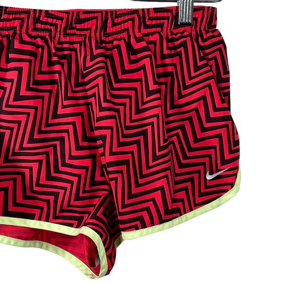 Nike Dri-Fit Red Black Chevron Running Shorts Size S - Picture 3 of 12